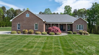 2458 Genelia Dr, Claremont, NC 28610