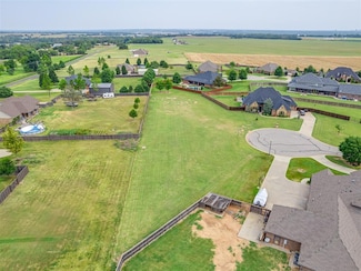 410 Taylam Rd, Goldsby, OK 73093