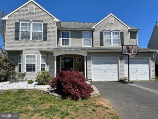 98 Kristopher Dr, Trenton, NJ 08620