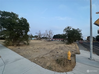 417 3rd Ave SE, Soap Lake, WA 98851