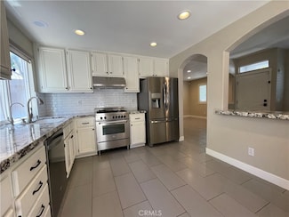 130 Bloomfield Ln, Rancho Santa Margarita, CA 92688