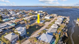 2656 Clyde St, Matlacha, FL 33993