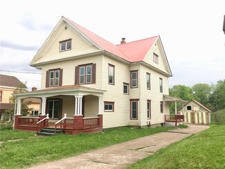 11 Mechanic St, Antwerp, NY 13608