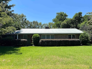 142 Rose St, Cochran, GA 31014