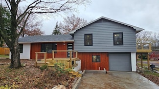 2002 Woodlea Dr, Columbia, MO 65201