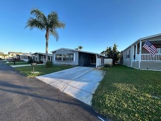 10 Camino Real Ct, Edgewater, FL 32132