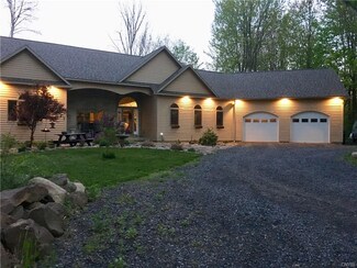 16348 Ontario Shores Dr, Sterling, NY 13156
