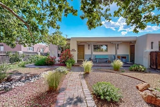 114 Solana Dr, Santa Fe, NM 87501