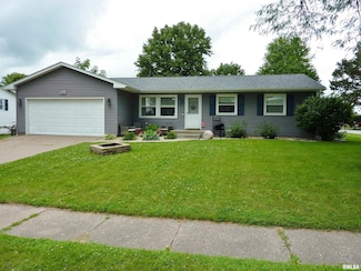212 W Spring St, Eldridge, IA 52748