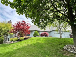 676 Stonecrest, Adrian, MI 49221
