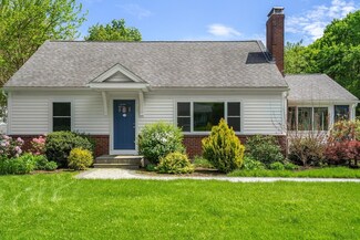 8 Gage Rd, Wayland, MA 01778