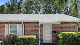 3 Fairway Ct, Deland, FL 32724