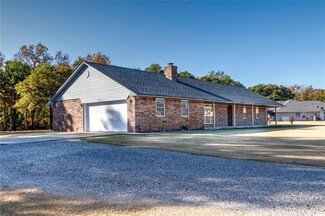 23 Northwood Dr, Shawnee, OK 74804