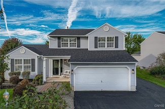 8687 Honeycomb Path, Cicero, NY 13039