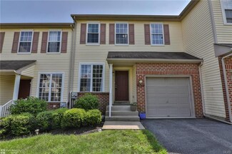 7677 Cross Creek Cir, Breinigsville, PA 18031
