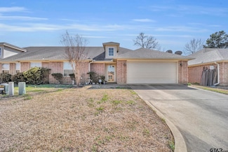 2224 Woodgrove Ln, Longview, TX 75605