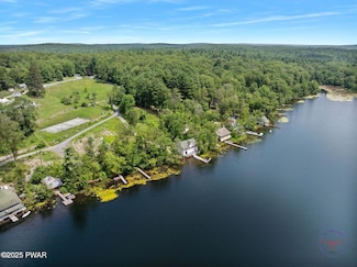 121 Nyce Rd, Dingmans Ferry, PA 18328