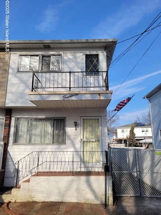 14 Benton Ave, Staten Island, NY 10305