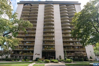 150 Overlook Ave Unit 2E, Hackensack, NJ 07601