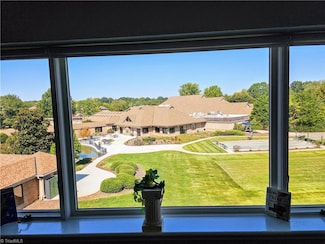 3313 Bermuda Village Dr, Advance, NC 27006