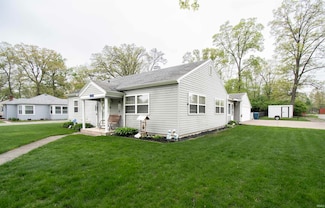2404 Medford Dr, Fort Wayne, IN 46803