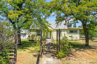 900 N Rose St, Phoenix, OR 97535