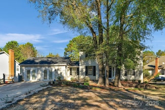 12006 Woodside Falls Rd, Pineville, NC 28134