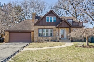 5874 N Lacey Ave, Chicago, IL 60646