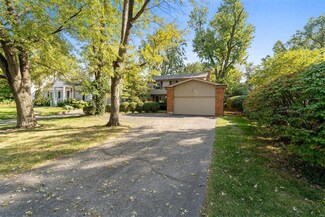 9260 Old Bonhomme Rd, Saint Louis, MO 63132
