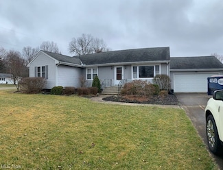 1221 Kay Dr, Lorain, OH 44053