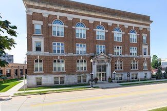 105 Washington Ave Unit 2, Oshkosh, WI 54901