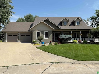 540 6th St NW, Sioux Center, IA 51250