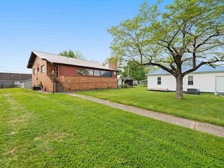 908 Hoffman Ave, Worthington, KY 41183