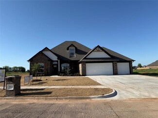 2918 Summit Terrace Dr, Norman, OK 73071
