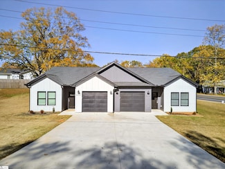 404 Fairfield Rd, Chesnee, SC 29323