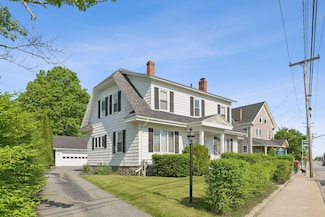 930 Forest Ave, Portland, ME 04103