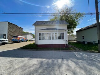 115 Roselawn Ave, Muscatine, IA 52761