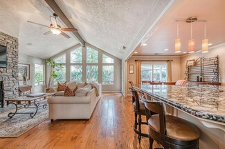 10142 N Heather Dr, Fresno, CA 93720