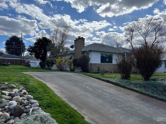1516 14th Ave, Lewiston, ID 83501