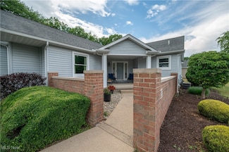 117 Nicklaus Dr NE Unit 117, Warren, OH 44484