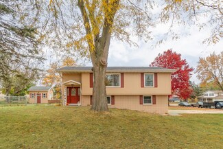 3302 Mount Vernon Dr, Waterloo, IA 50701