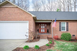 301 Frontier Cir, China Grove, NC 28023