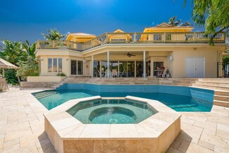 125 Marlin Dr, Boynton Beach, FL 33435