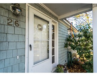 26 Parkridge Rd, Wayland, MA 01778