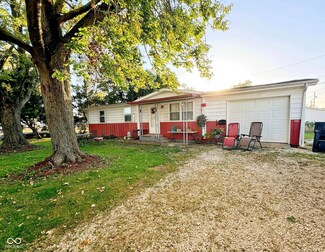 440 S Edwards St, Worthington, IN 47471