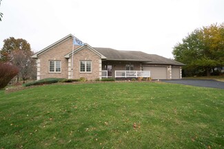 3271 N Silver Ridge Dr, Oregon, IL 61061