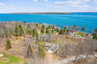 37200 Apostle Bay Rd, Bayfield, WI 54814