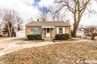 2700 W Wendarm Ct, West Peoria, IL 61604