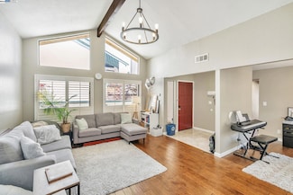 818 Ironwood Rd, Alameda, CA 94502