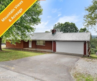 320 Redbird Cir, Cumberland Gap, TN 37724